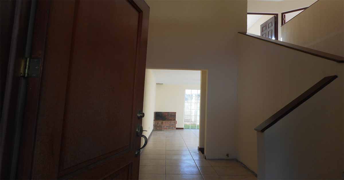 Venta de Casa o Casas, Terrenos, Propiedades, Apartamentos, Inmuebles en Guatemala, zona 11, zona 7, zona 2, zona 18, zona 16, Mixco, Carretera Al Salvador, Fraijanes, Santa Catarina Pinula, Antigua Guatemala, Villa Nueva, Villa Canales, San Miguel Petapa - Venta o Alquiler de Casas En Guatemala